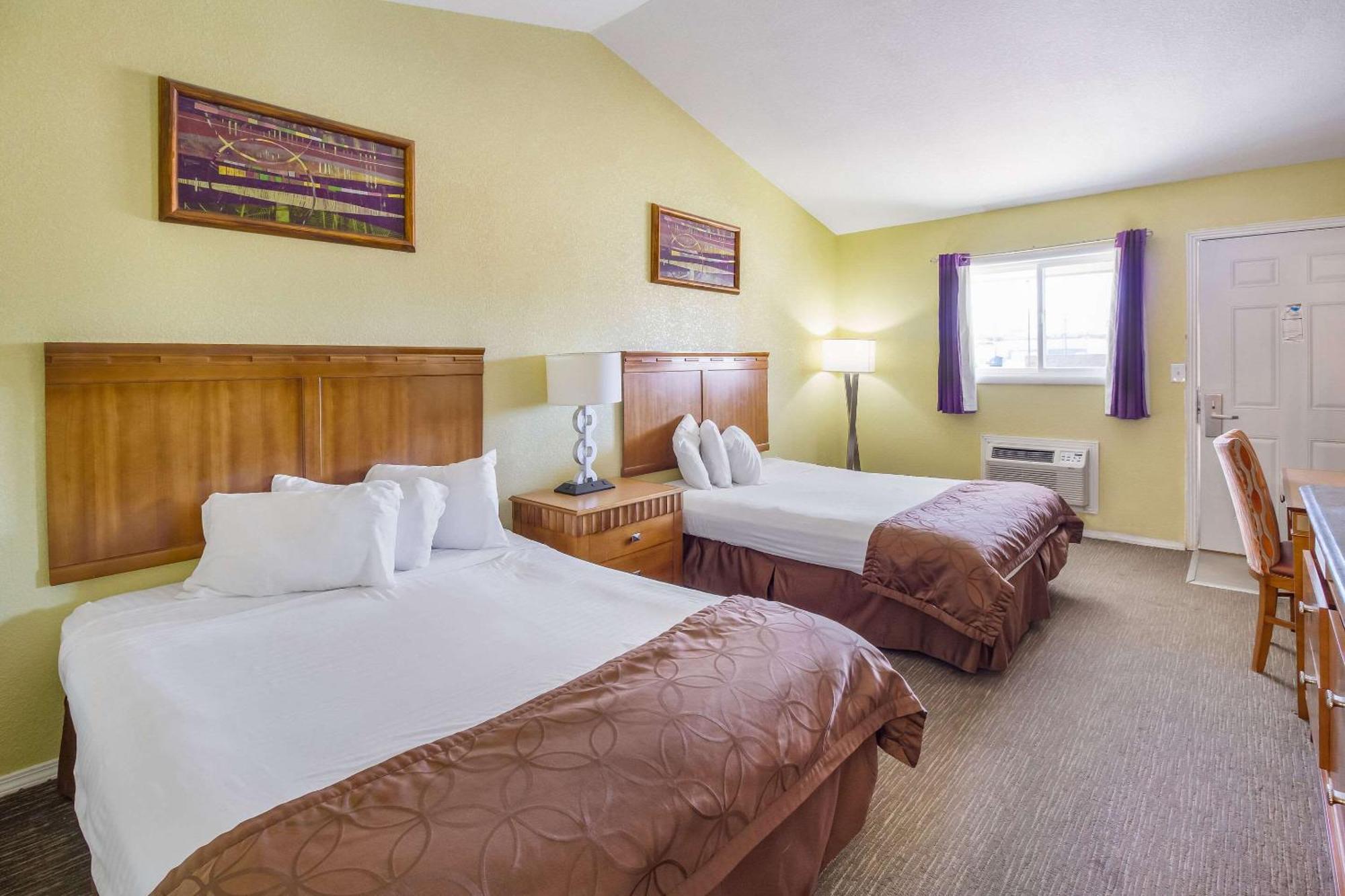 Rodeway Inn Каспер Экстерьер фото